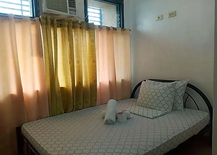 호텔 Alabang Condotel In One 3*