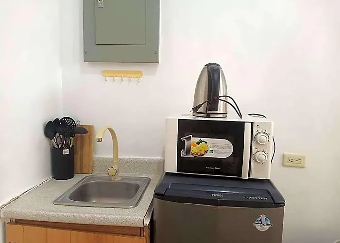 Alabang Condotel In One 호텔 마닐라