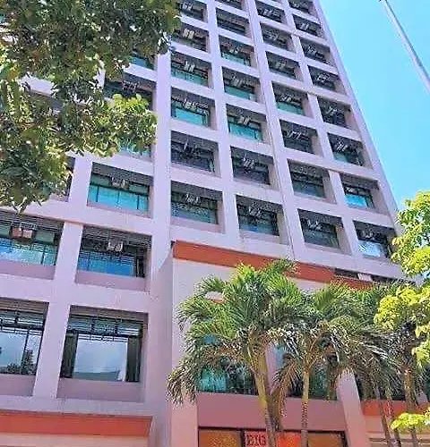 Alabang Condotel In One 3* 마닐라